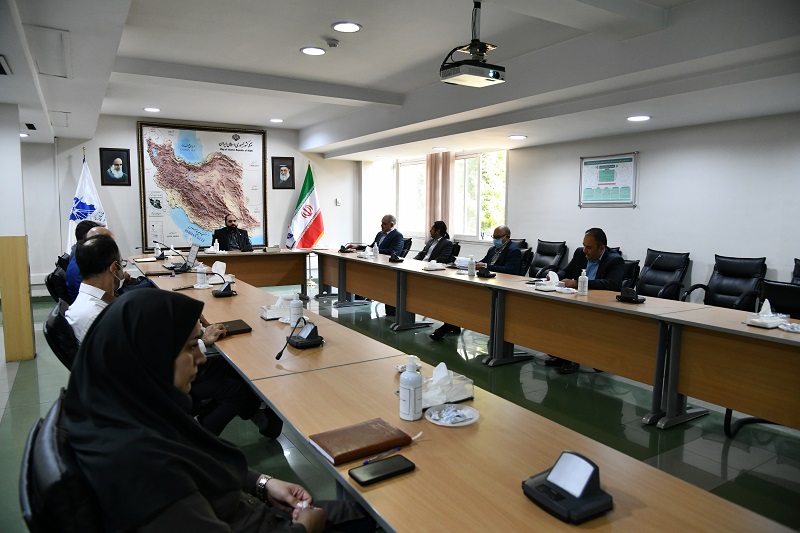 اطلاعات مکانی تولید شده توسط سازمان نقشه برداری کشور نقطه شروع اجرای طرح های ملی کشور باشد